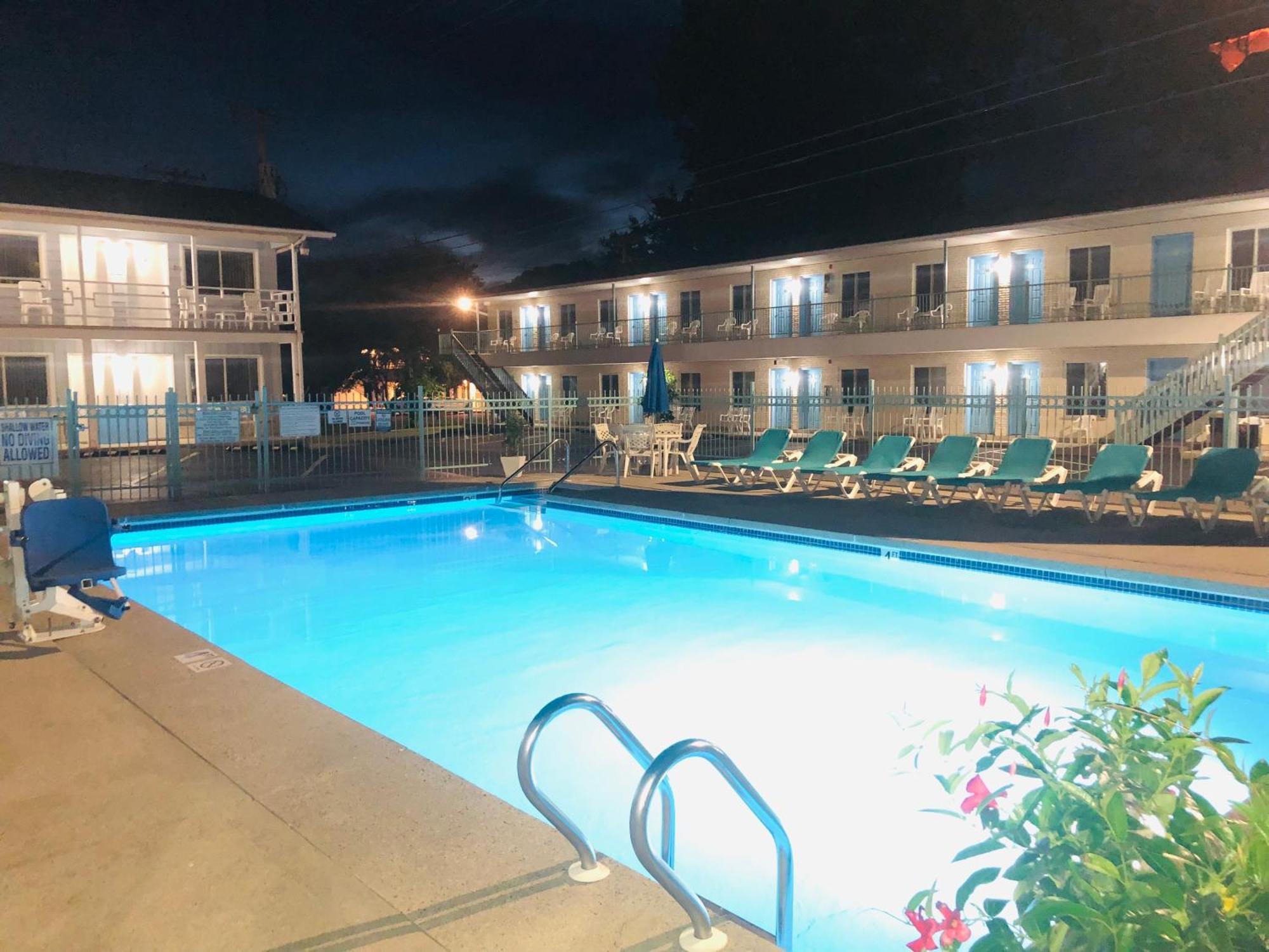 Starlite Motel Wisconsin Dells Esterno foto